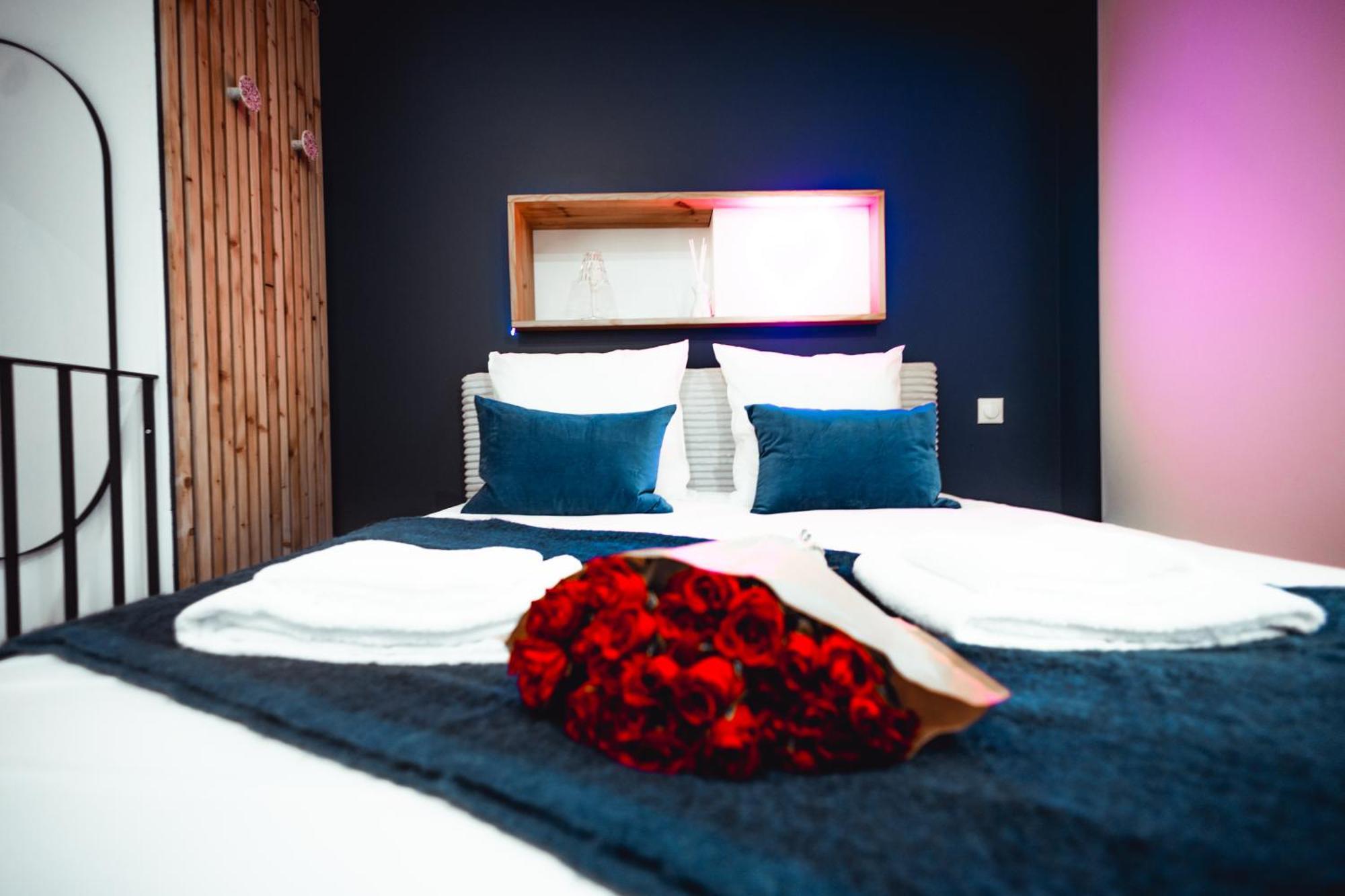 French Klss - Love Room By Prim0 C0Nciergerie Clermont-Ferrand Luaran gambar