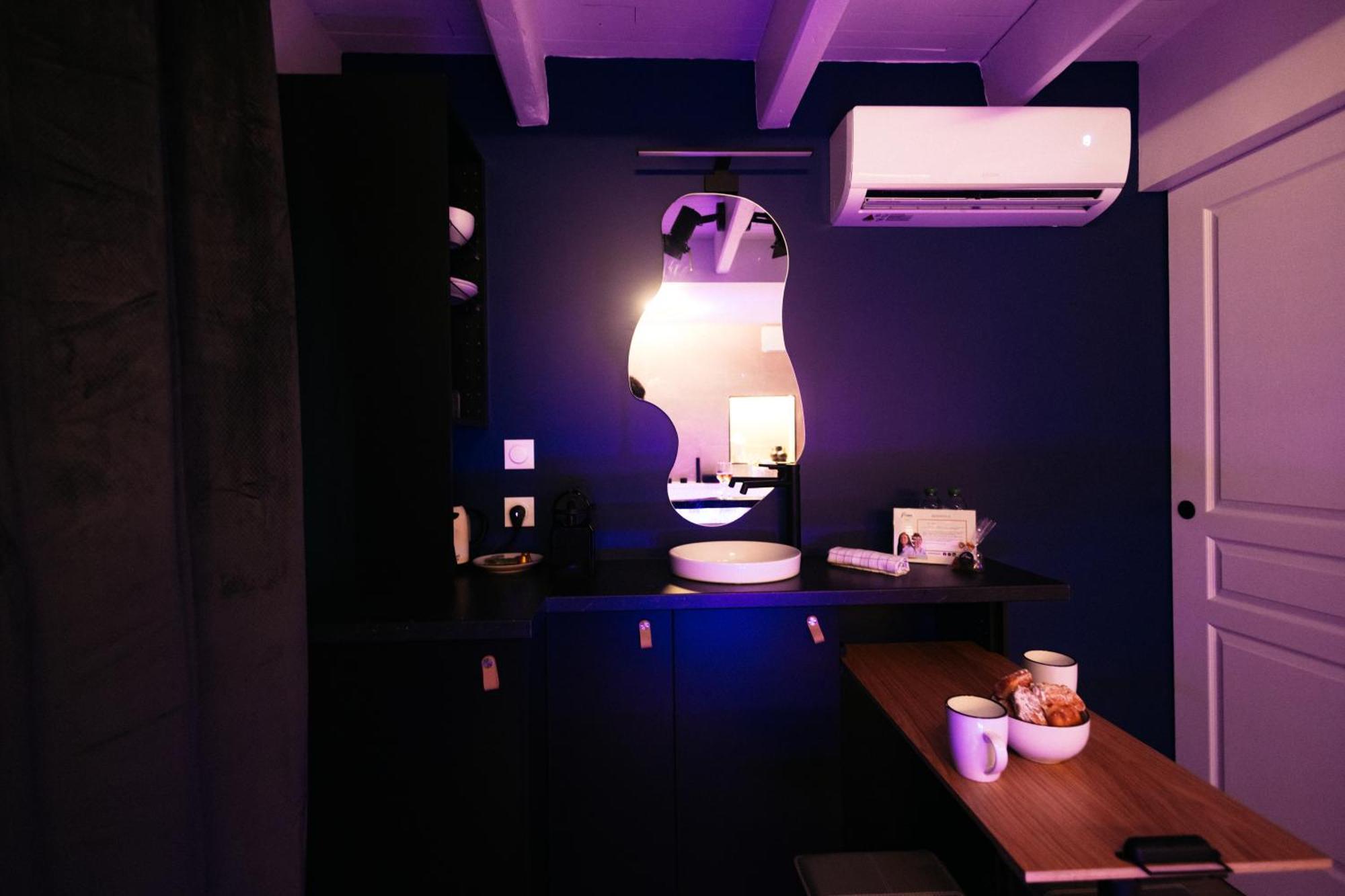 French Klss - Love Room By Prim0 C0Nciergerie Clermont-Ferrand Luaran gambar